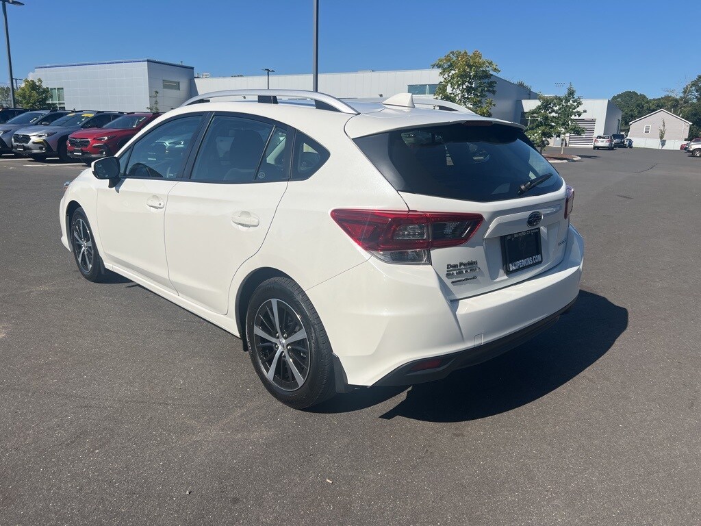 2023 Subaru Impreza Premium photo 3
