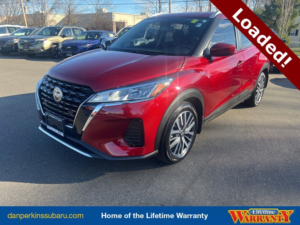 2024 Nissan Kicks SV's photo