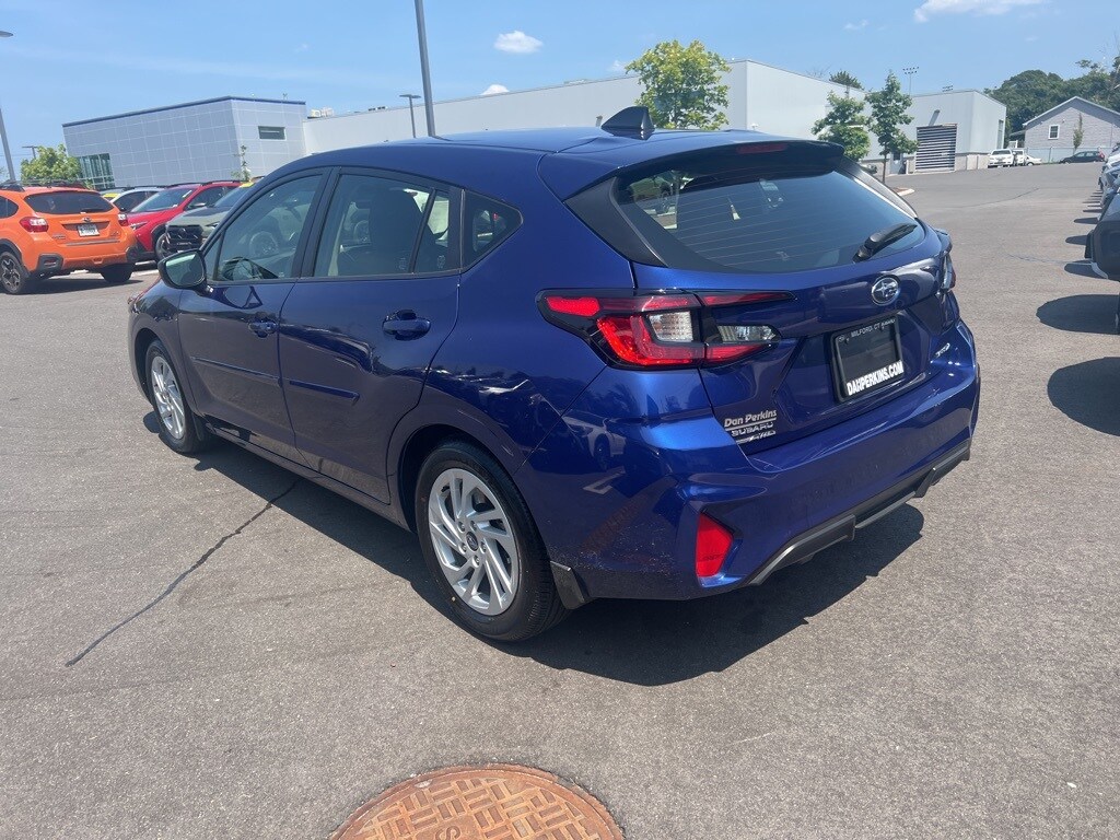 2024 Subaru Impreza Base photo 3