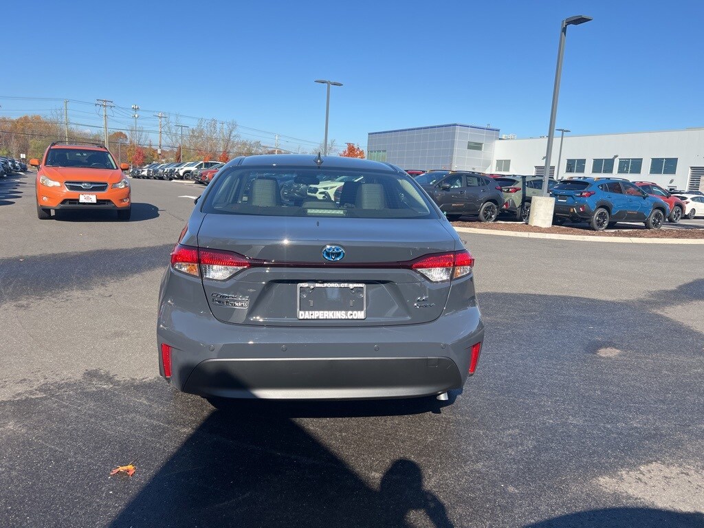 2025 Toyota Corolla Hybrid LE photo 4
