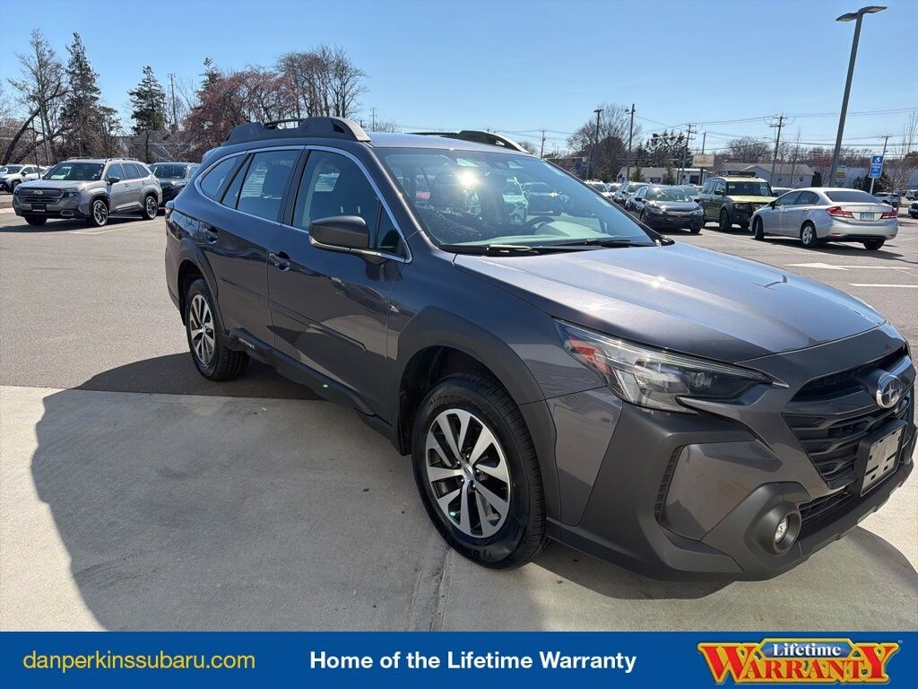 Used 2025 Subaru Outback 2.5i SUV