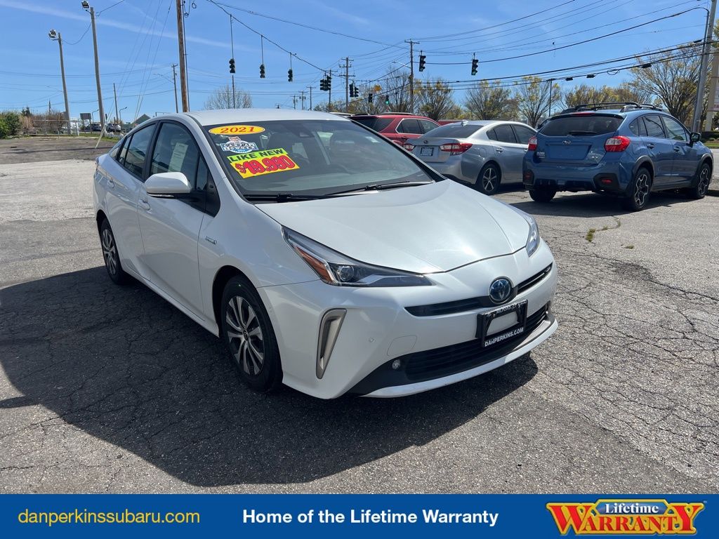 2021 Toyota Prius LE - Photo 7