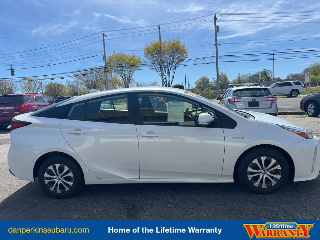 2021 Toyota Prius LE - Photo 6