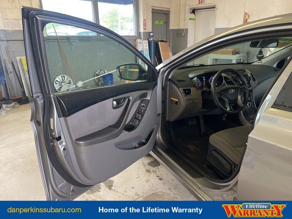 2014 Hyundai Elantra SE - Photo 28