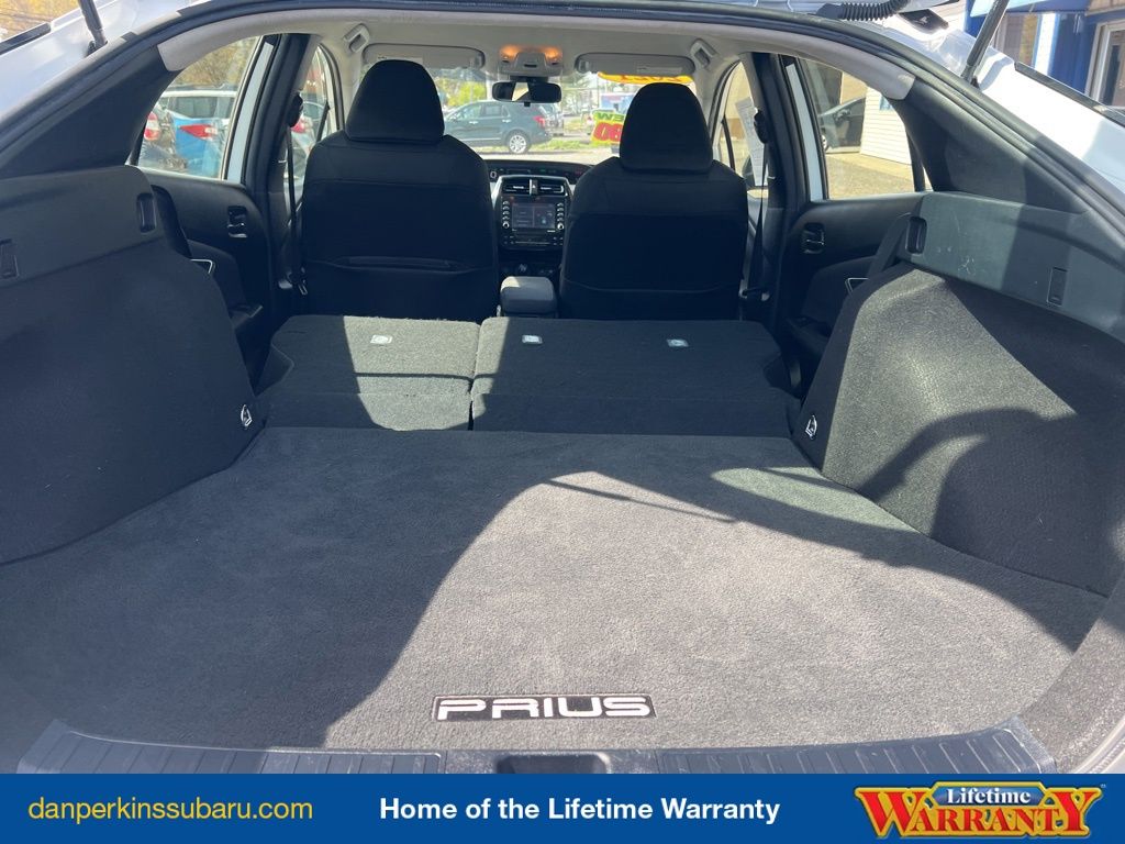 2021 Toyota Prius LE - Photo 46