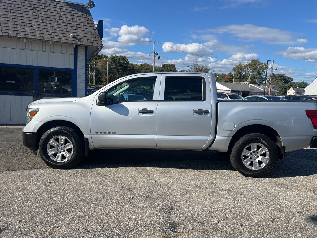 2018 Nissan Titan S photo 2