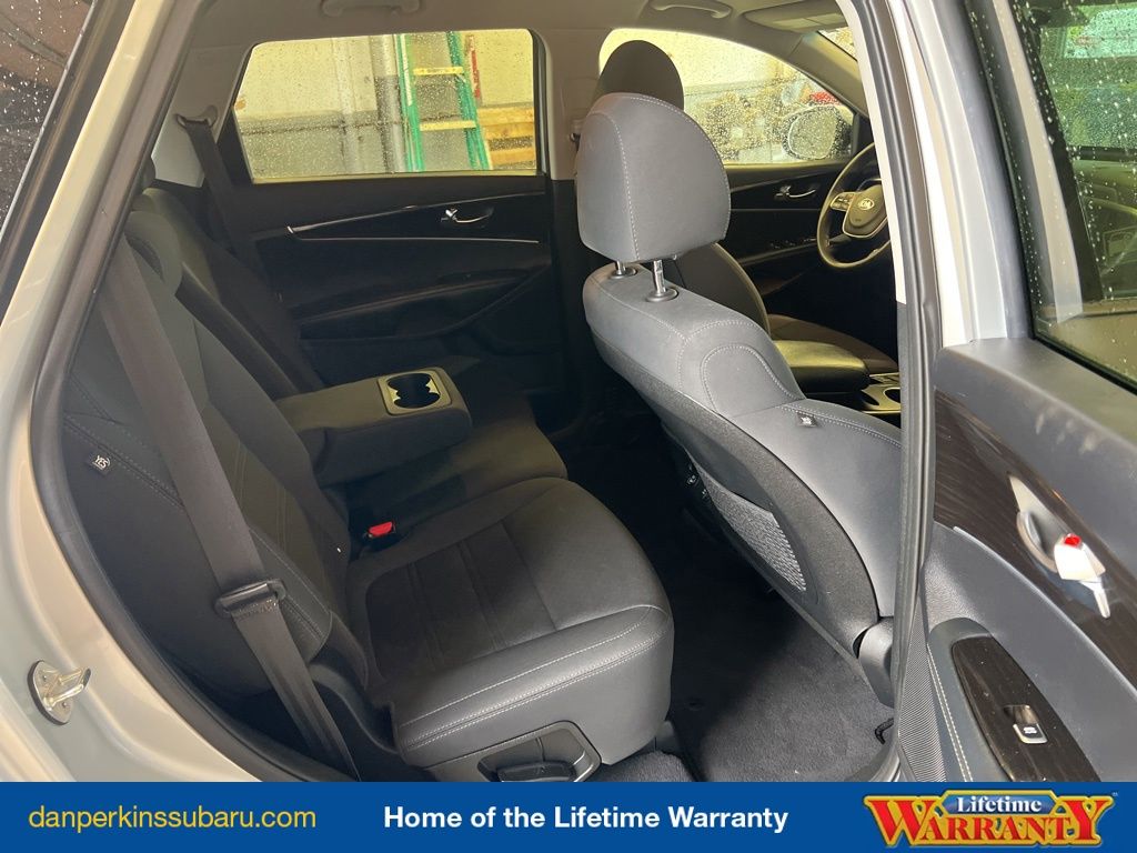 2019 Kia Sorento LX - Photo 36