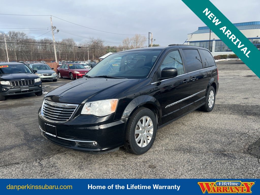 2016 Chrysler Town & Country Touring