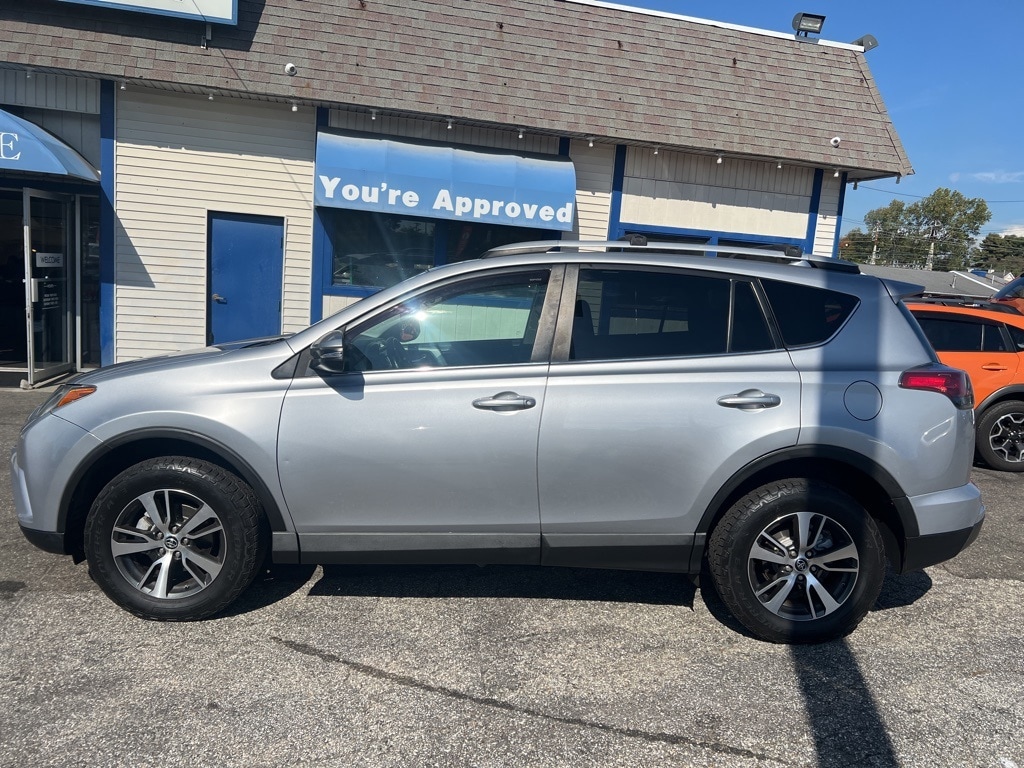 Used 2018 Toyota RAV4 XLE SUV