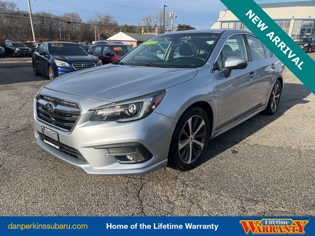 2018 Subaru Legacy Limited's photo
