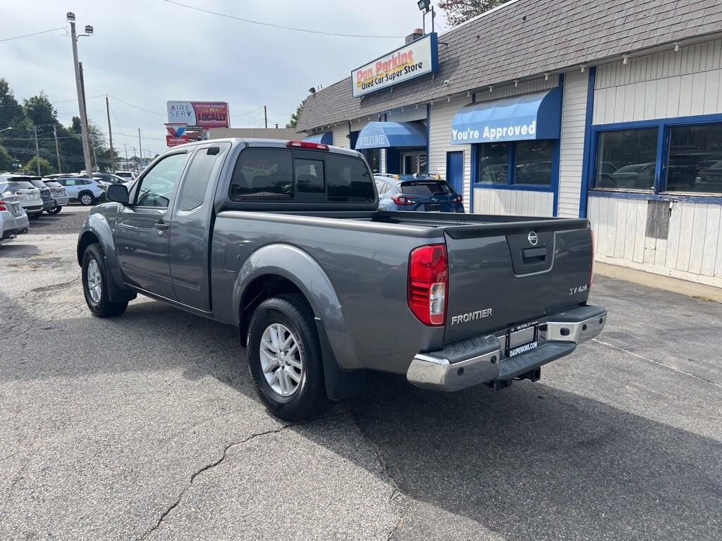 2020 Nissan Frontier SV photo 2