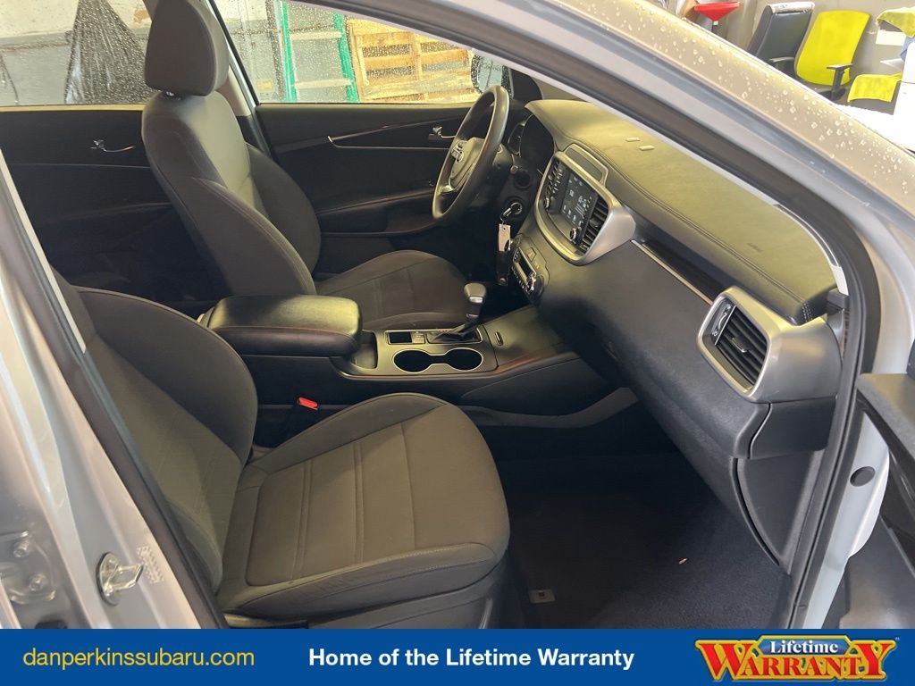 2019 Kia Sorento LX - Photo 42