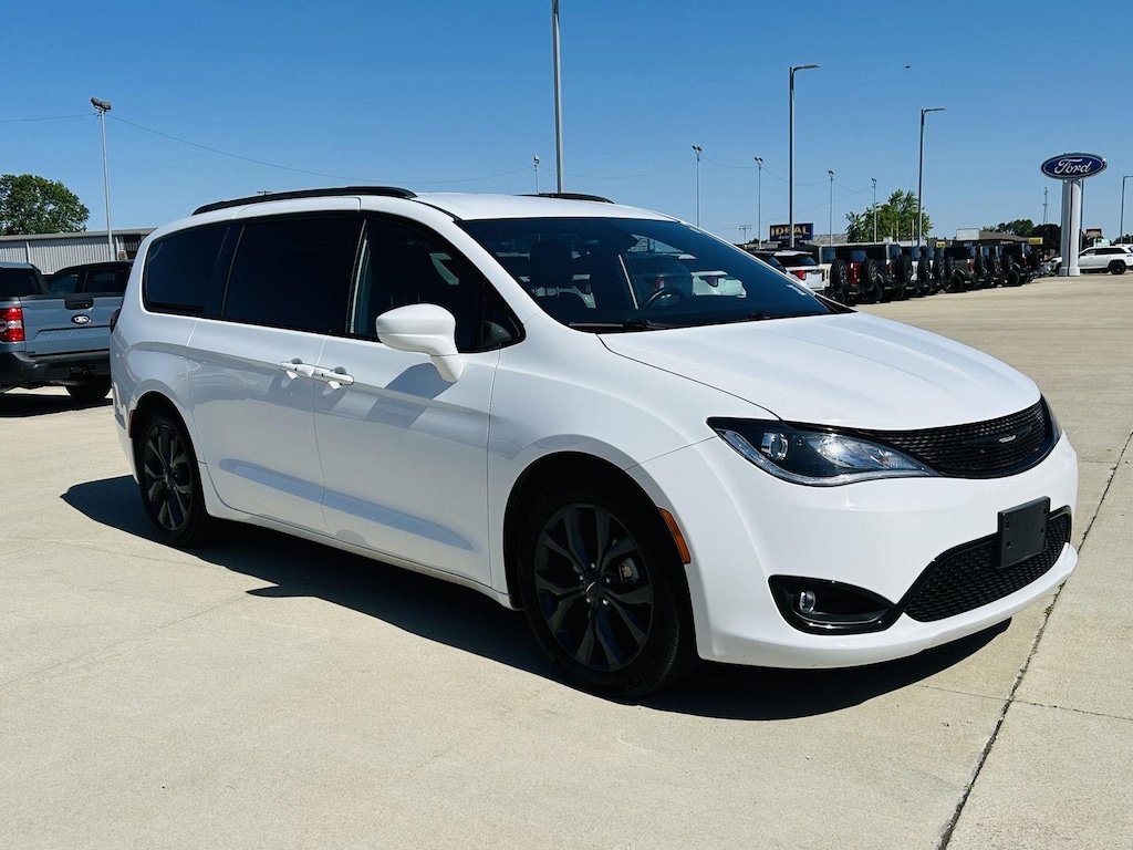 Certified 2018 Chrysler Pacifica Touring L Plus Van