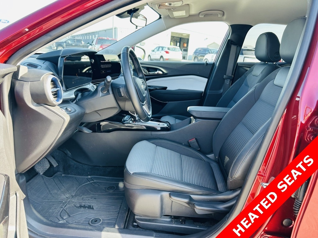 Used 2024 Chevrolet Trax LT SUV