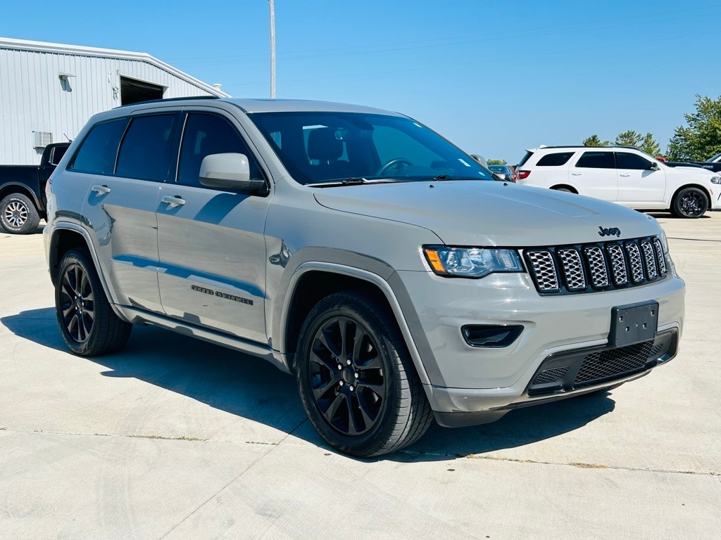 Certified 2020 Jeep Grand Cherokee Altitude with VIN 1C4RJFAGXLC313885 for sale in Mattoon, IL