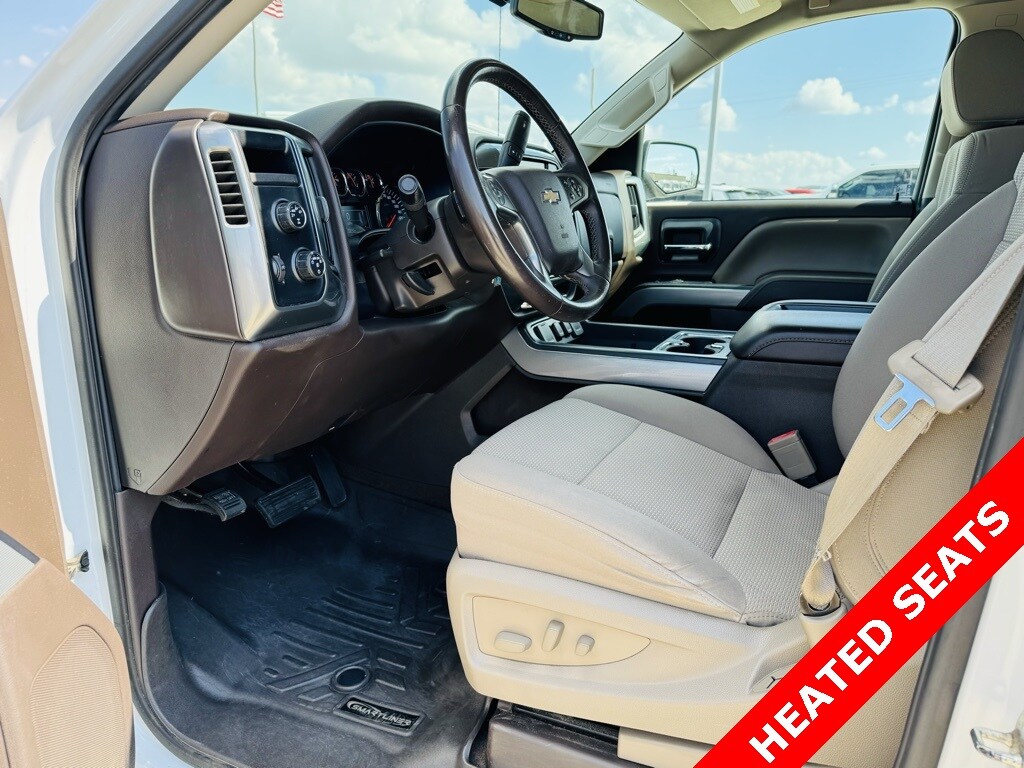 2015 Chevrolet Silverado LT photo 3
