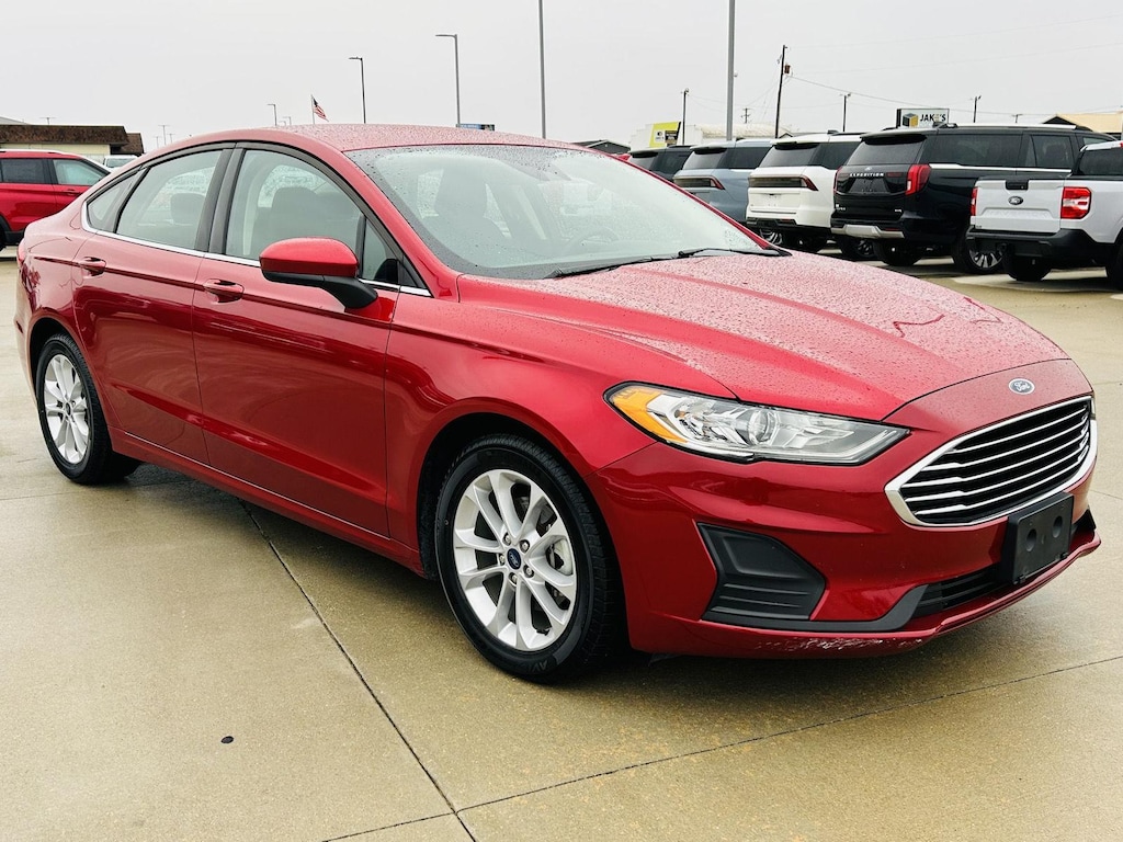 Used 2020 Ford Fusion SE Sedan