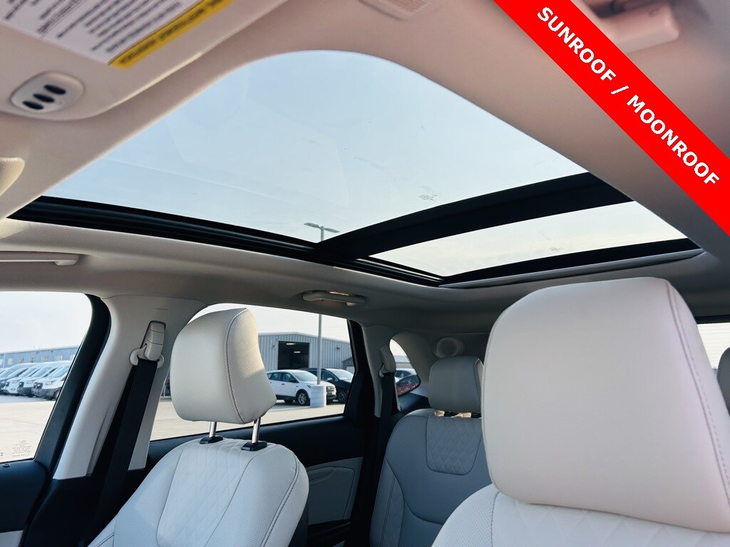 2024 Ford Edge Titanium photo 3