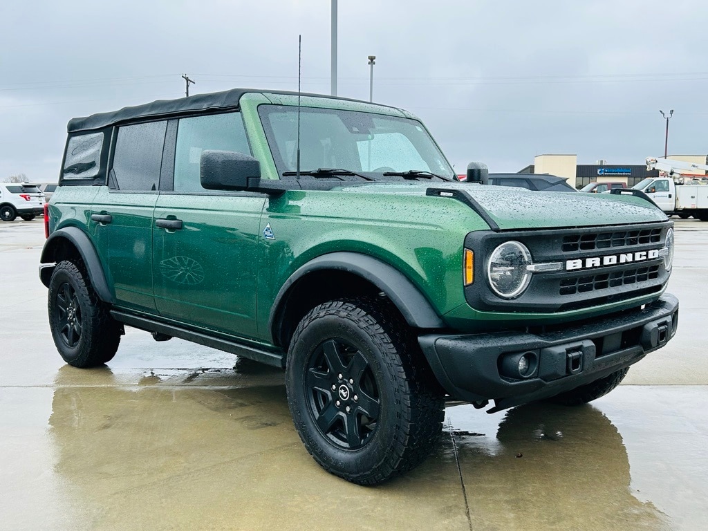 Used 2023 Ford Bronco 4-Door Black Diamond with VIN 1FMEE5DHXPLA96969 for sale in Mattoon, IL