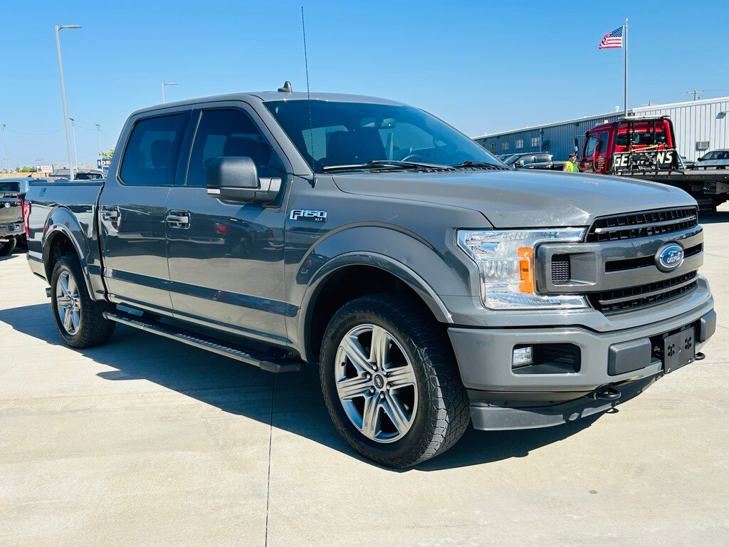 2018 Ford F-150 XLT photo 2