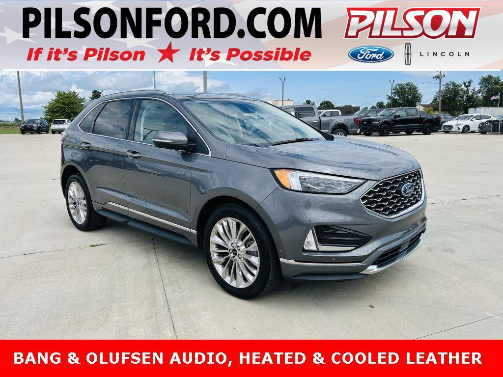2024 Ford Edge Titanium's photo