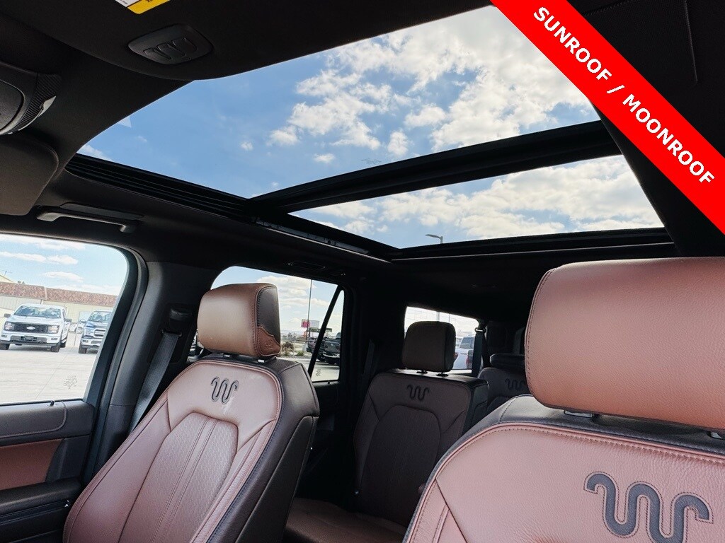 2024 Ford Expedition MAX King Ranch photo 3