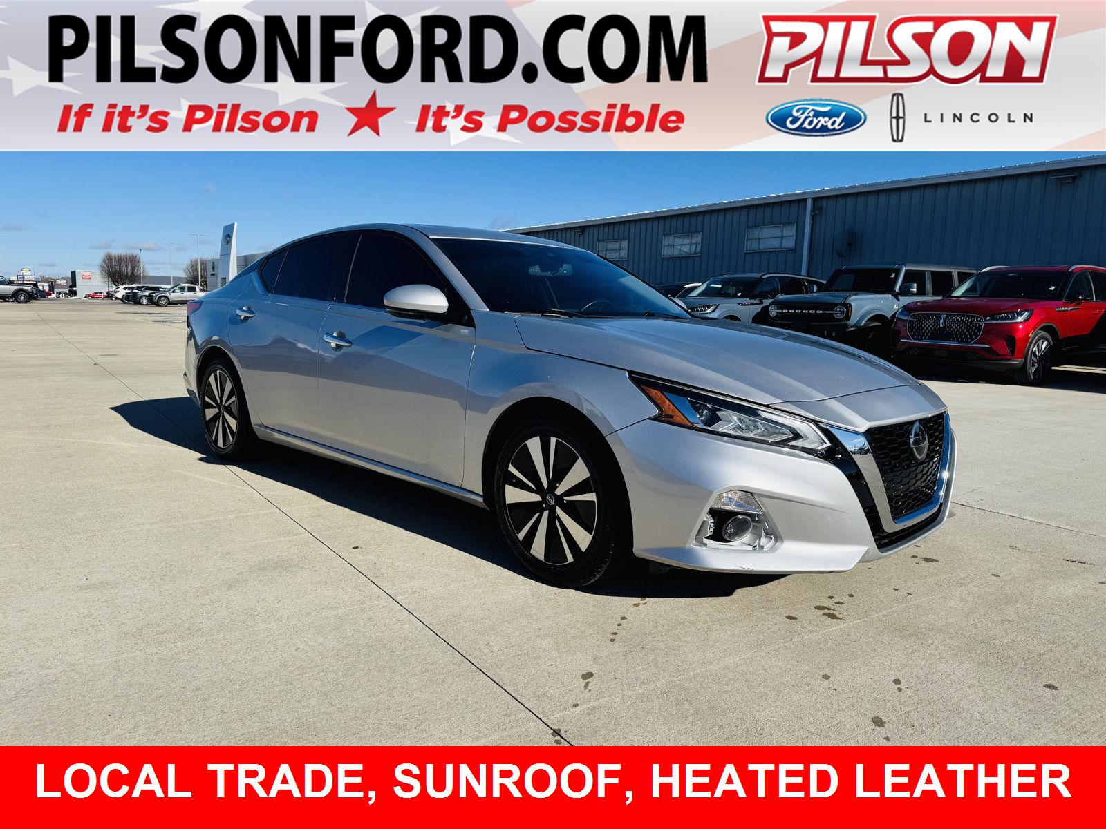 2020 Nissan Altima SL's photo