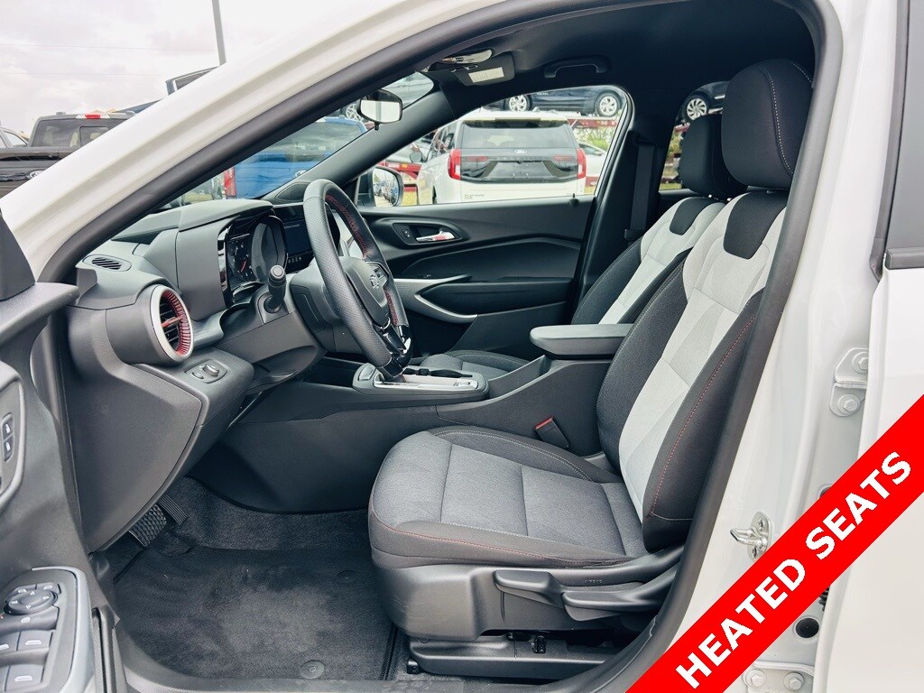 2024 Chevrolet Trax photo 3