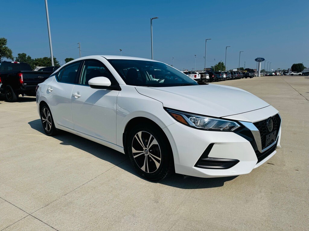 2022 Nissan Sentra SV photo 2