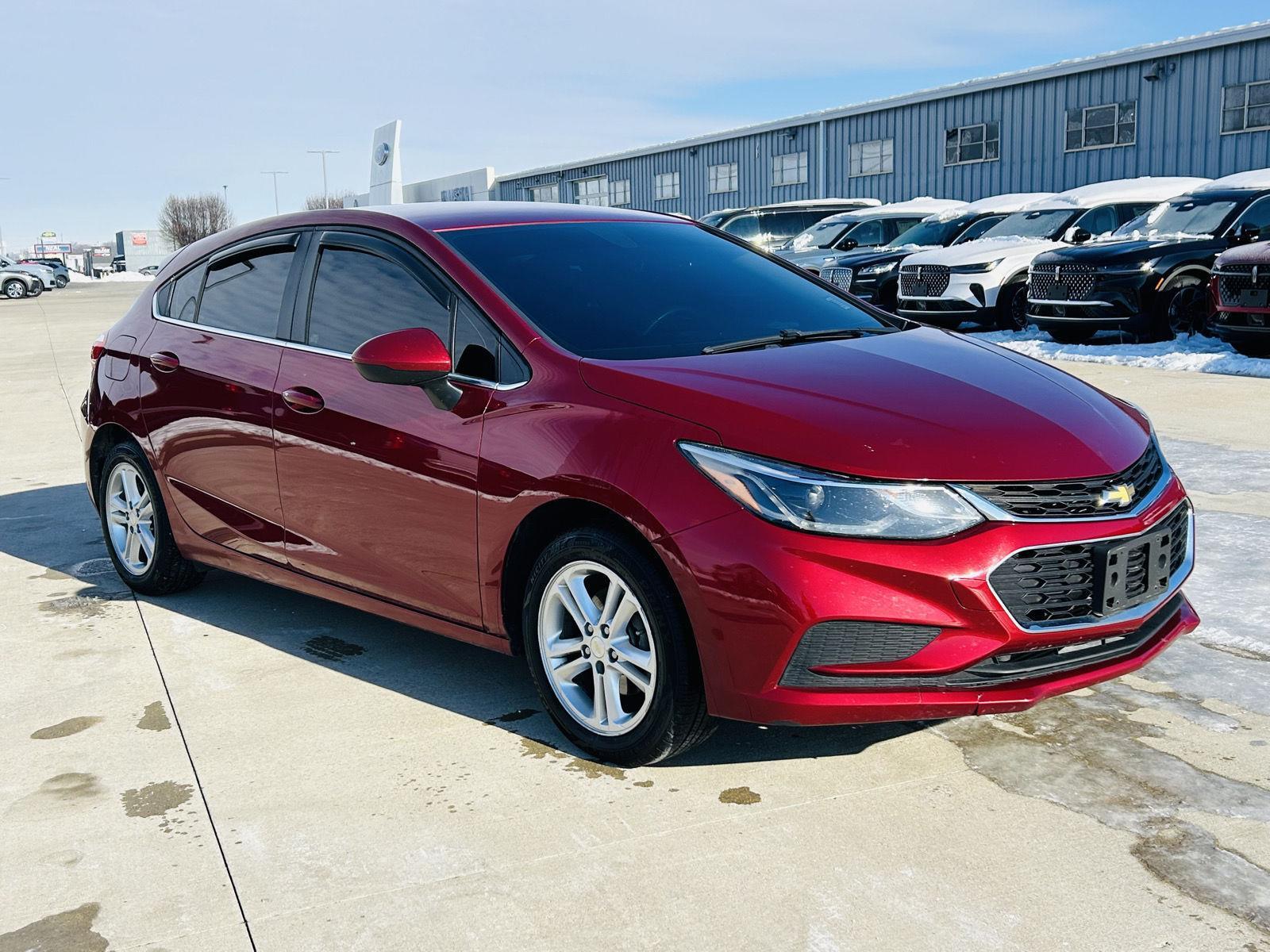 Used 2017 Chevrolet Cruze LT with VIN 3G1BE6SM8HS567129 for sale in Mattoon, IL