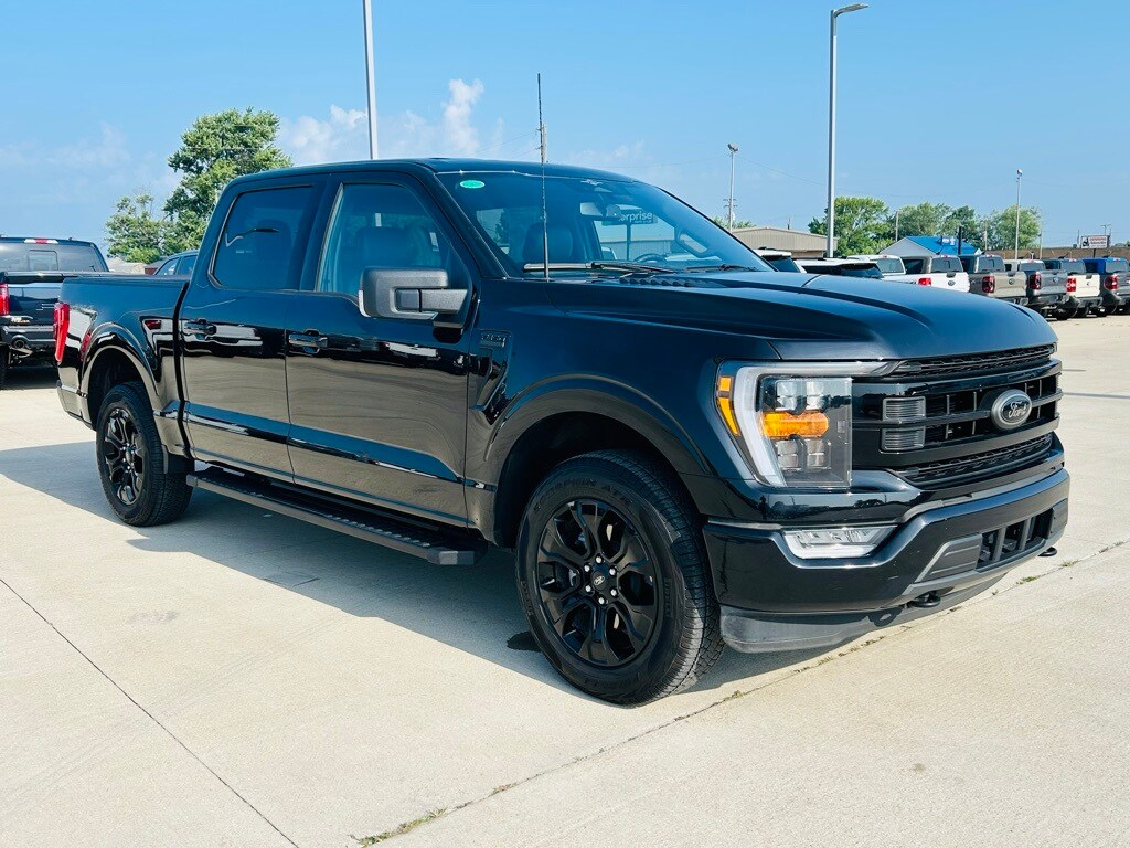 2023 Ford F-150 XLT photo 2