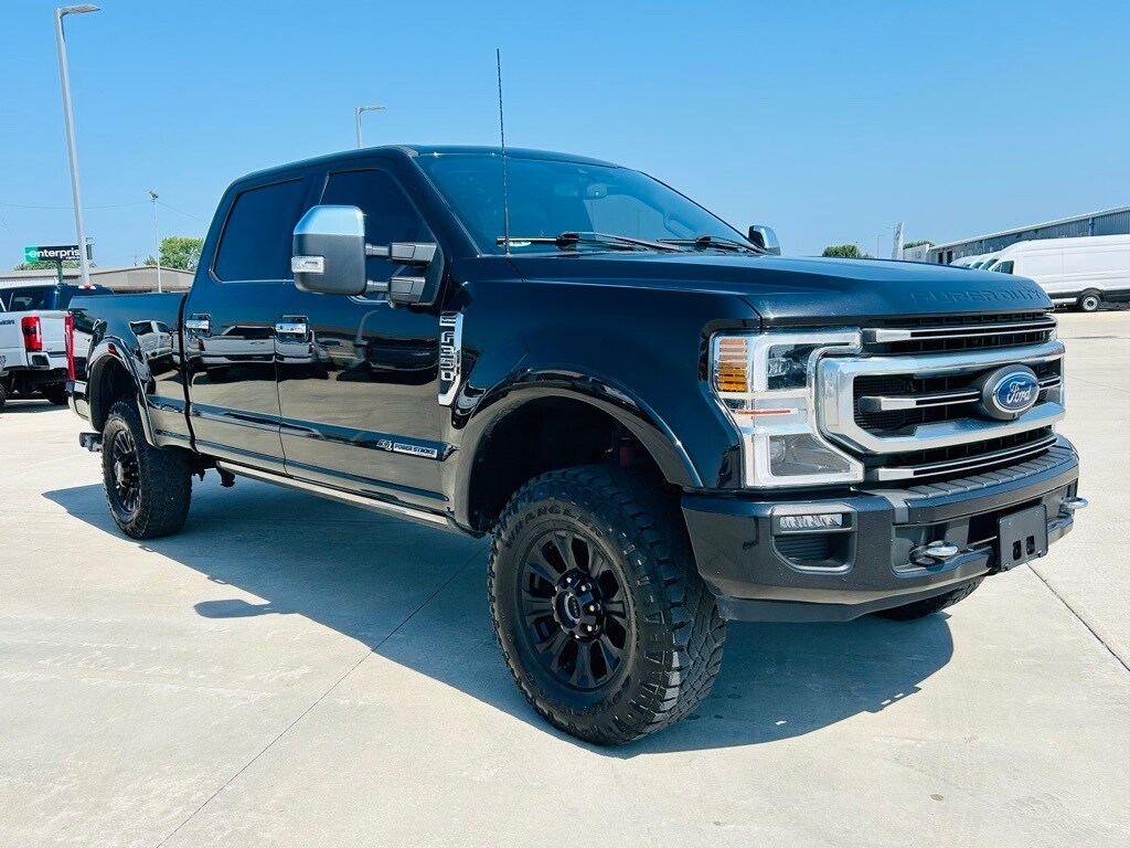 2022 Ford F-350 Platinum photo 2