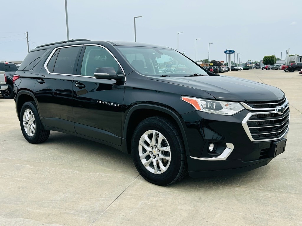 Used 2021 Chevrolet Traverse 1LT with VIN 1GNERGKW6MJ129826 for sale in Mattoon, IL