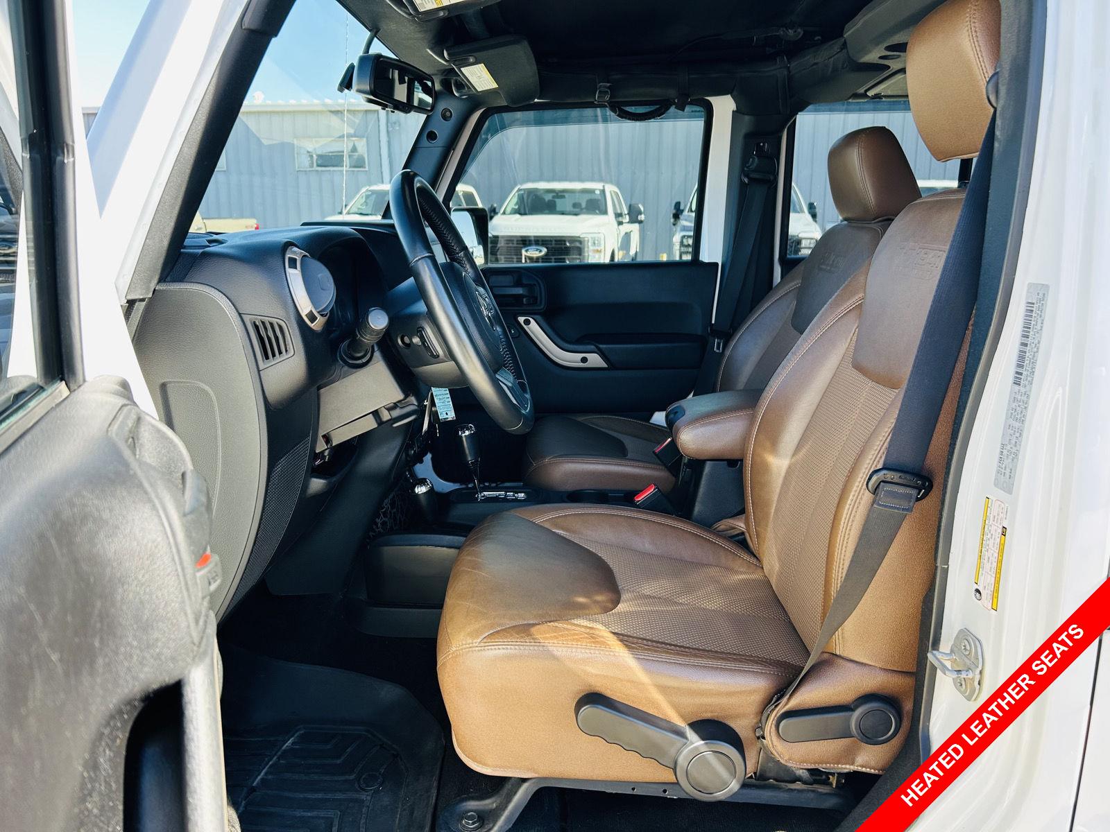 2016 Jeep Wrangler Unlimited Anniversary Edition photo 3