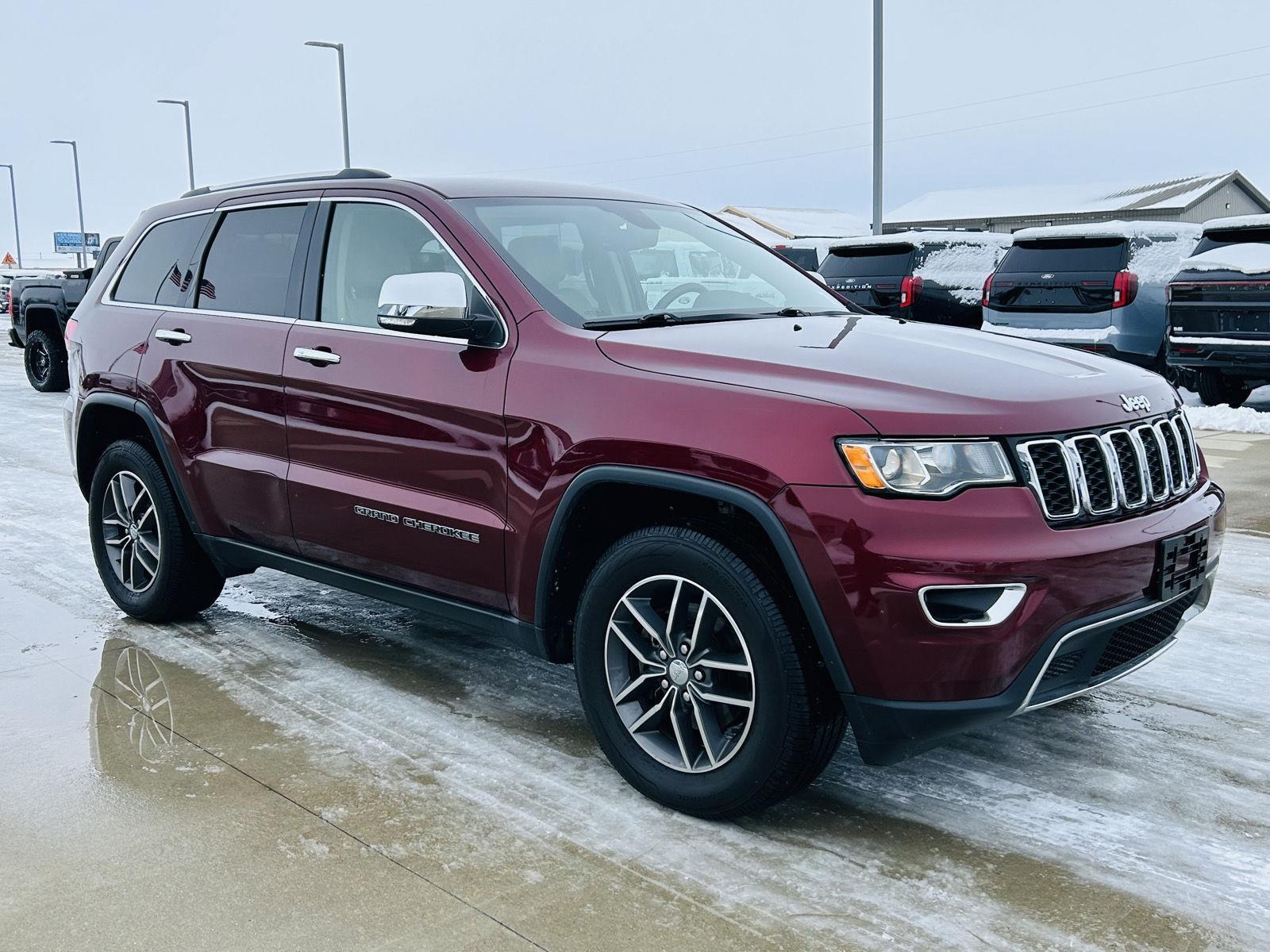 Used 2017 Jeep Grand Cherokee Limited with VIN 1C4RJFBG9HC819696 for sale in Mattoon, IL