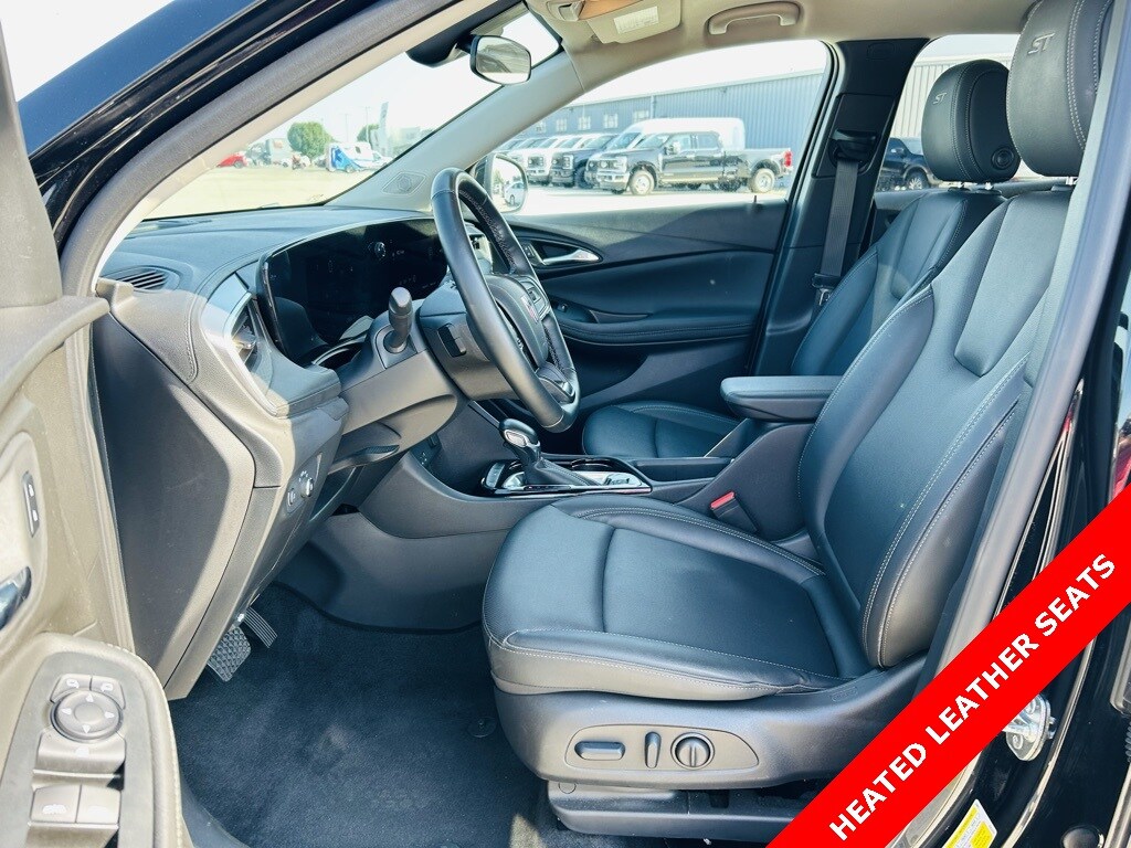 2024 Buick Encore GX Sport Touring photo 3