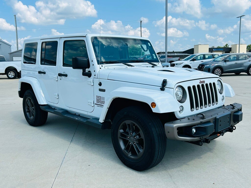 2017 Jeep Wrangler Unlimited Sahara photo 2