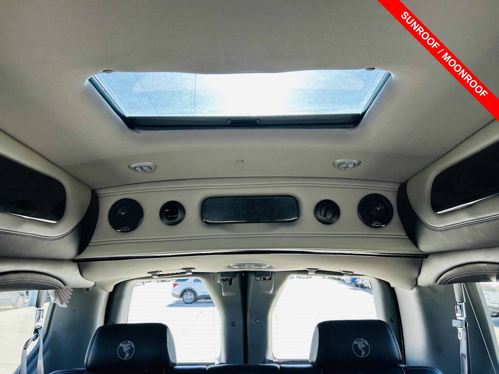 2015 Ford Transit Cargo Van photo 4