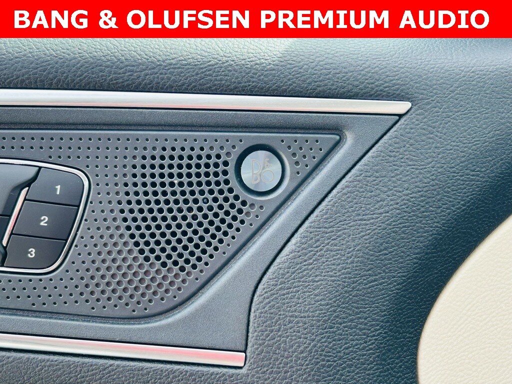 2024 Ford Edge Titanium photo 4