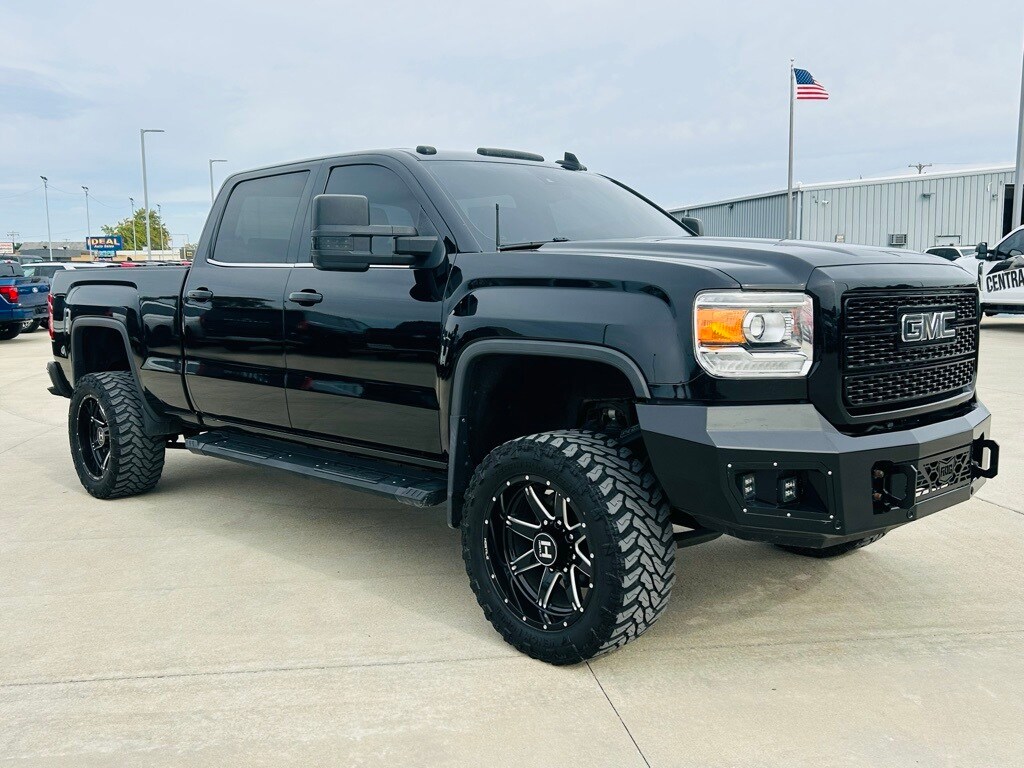 2015 Gmc Sierra Denali photo 2