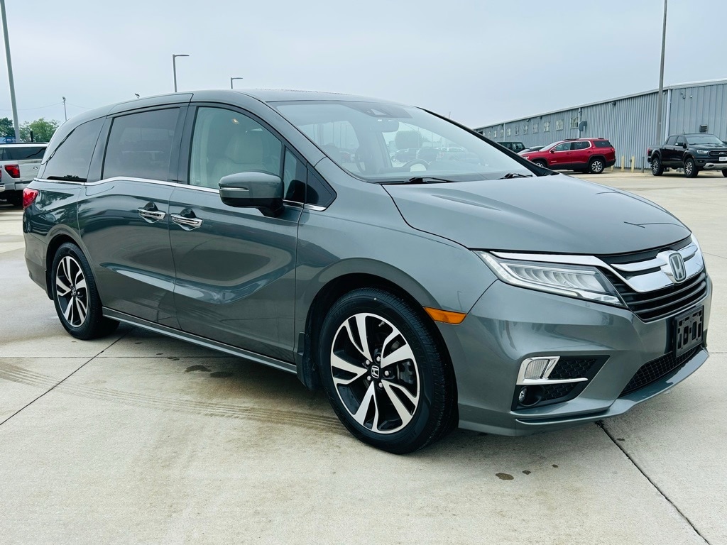 Used 2018 Honda Odyssey Elite with VIN 5FNRL6H93JB056182 for sale in Mattoon, IL