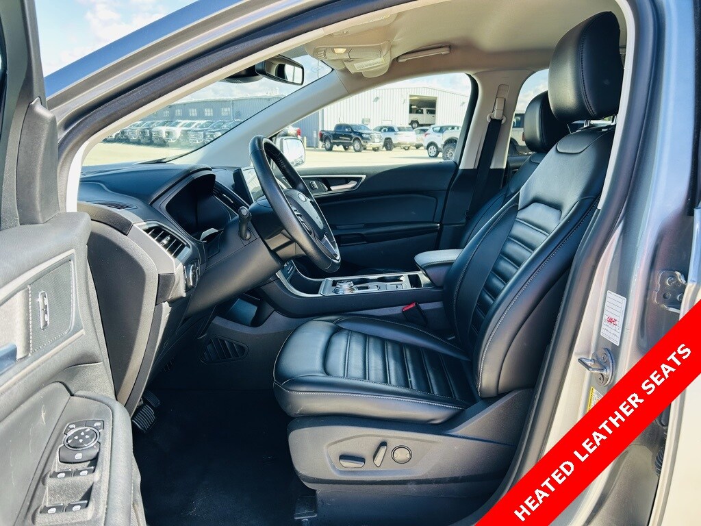 2024 Ford Edge SEL photo 3
