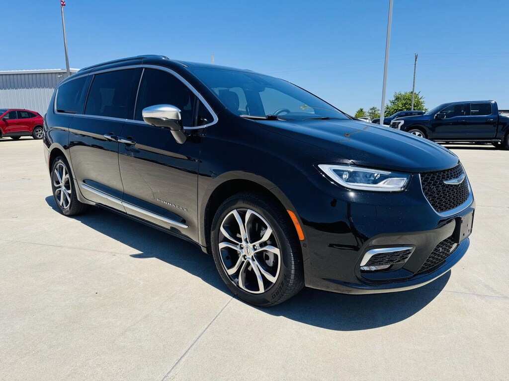 Certified 2024 Chrysler Pacifica Pinnacle Van