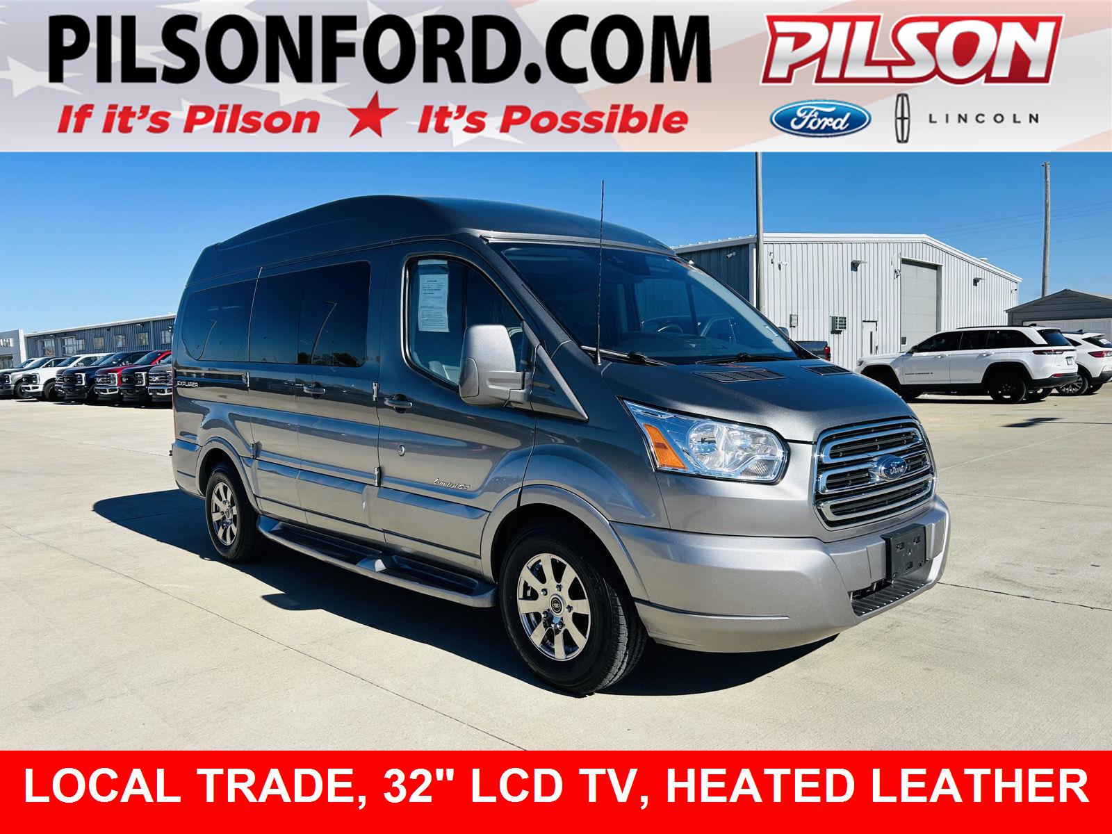 2015 Ford Transit Base's photo