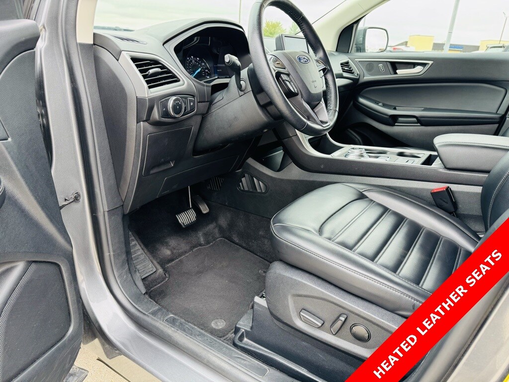 2024 Ford Edge SEL photo 3