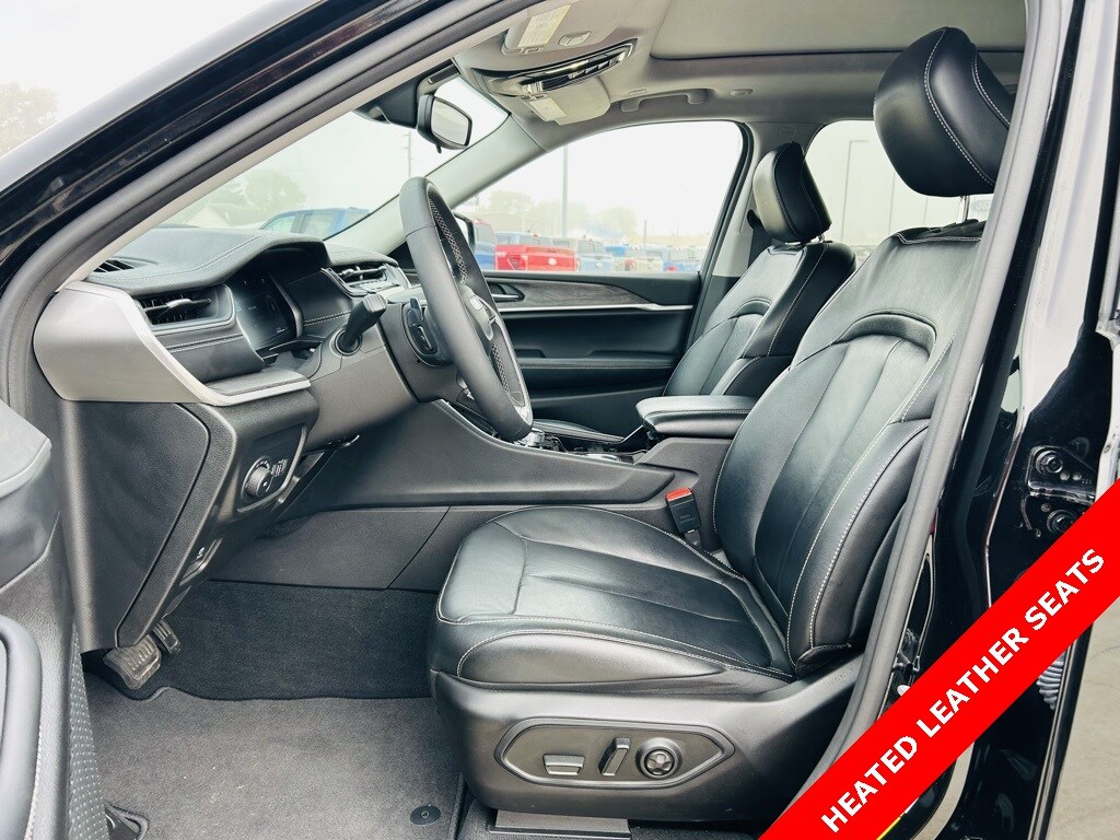 2023 Jeep Grand Cherokee Limited photo 3