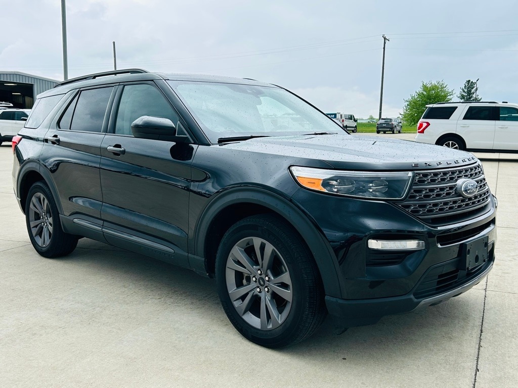 Used 2022 Ford Explorer XLT with VIN 1FMSK8DH4NGB16880 for sale in Mattoon, IL