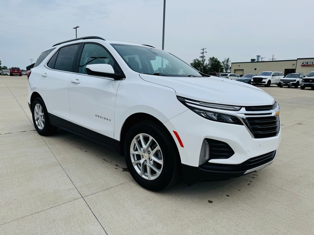 Used 2022 Chevrolet Equinox LT with VIN 3GNAXKEVXNL271651 for sale in Mattoon, IL