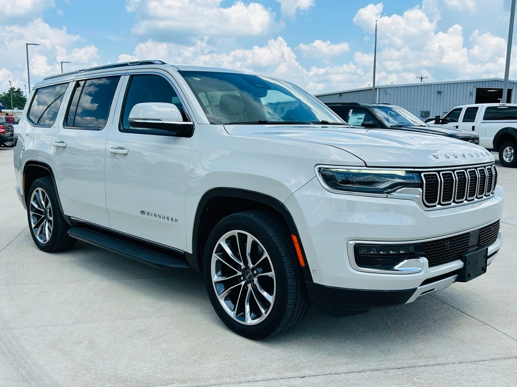 Certified 2022 Jeep Wagoneer Series II with VIN 1C4SJVBT7NS135594 for sale in Mattoon, IL