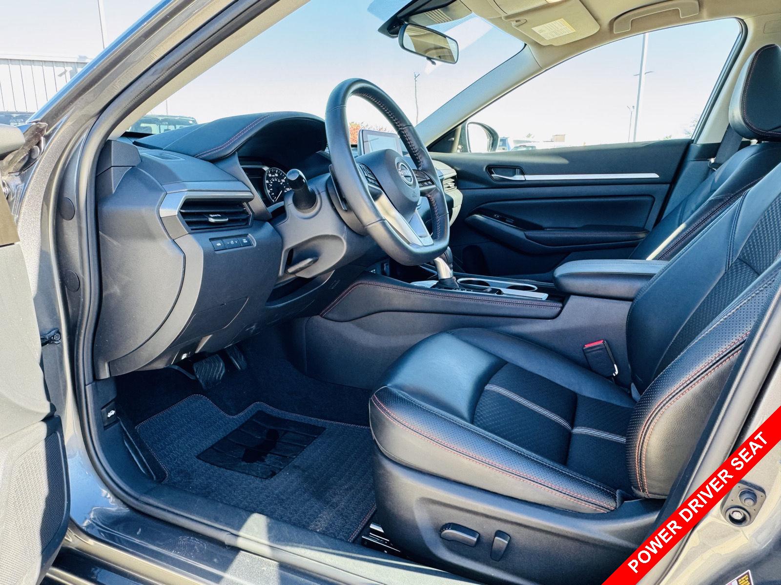 2024 Nissan Altima 2.5 SR photo 3